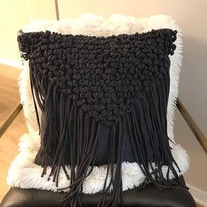 Decorative throw pillow